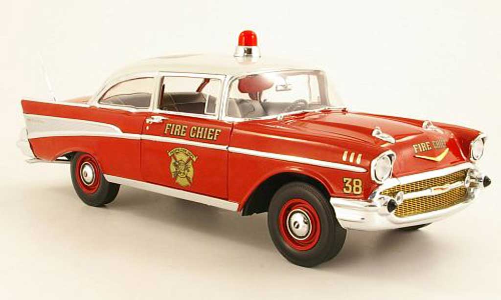 Chevrolet Bel Air 1957 1/18 Highway 61 1957 Fire Chief Peosta Fire Dept. miniature