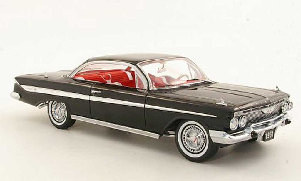 Chevrolet Impala 1961 1/18 Sun Star Sport Coupe noire miniature