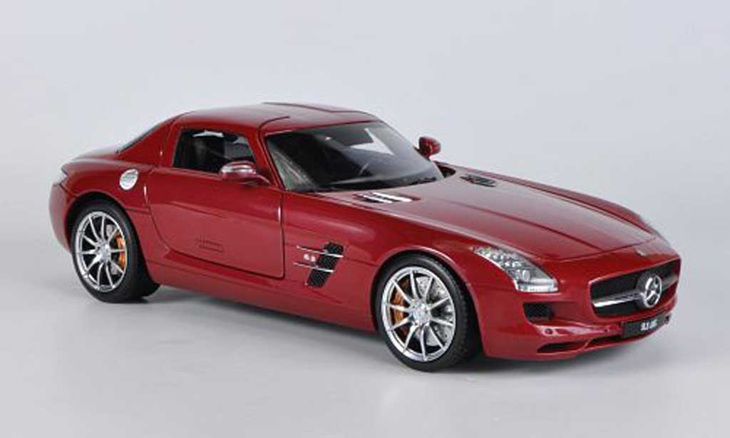 Mercedes SLS 1/18 Welly coupe AMG (C197) rouge miniature