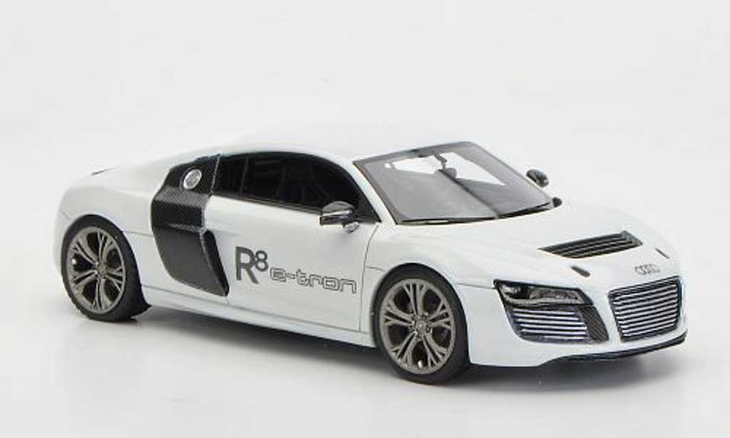 Audi R8 e-tron 1/43 Look Smart e-tron Concept blanche/carbonoptik miniature