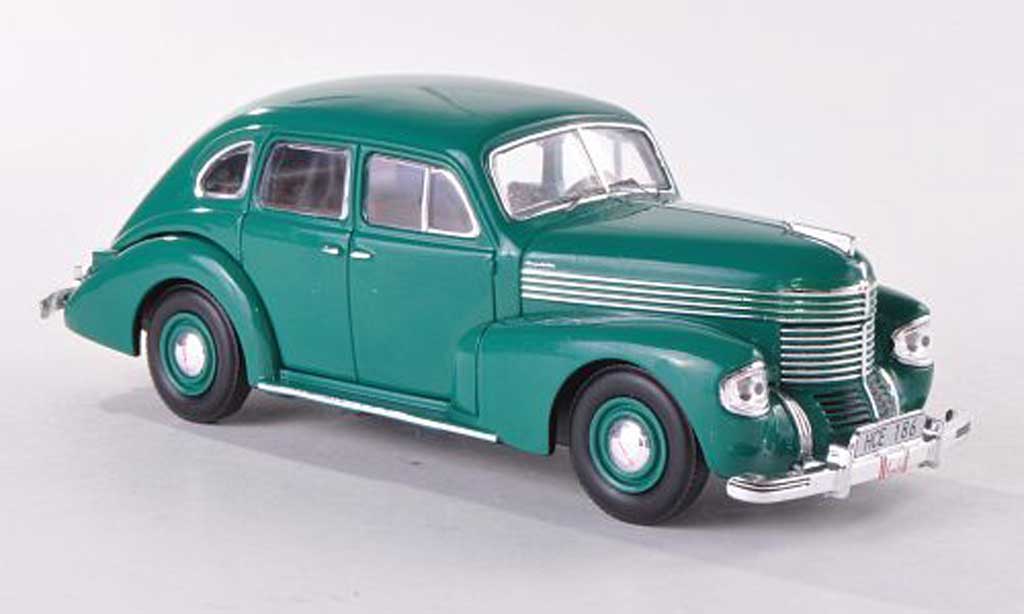 Opel Kapitan 1/43 IXO grun 4-Turer 1939 diecast model cars