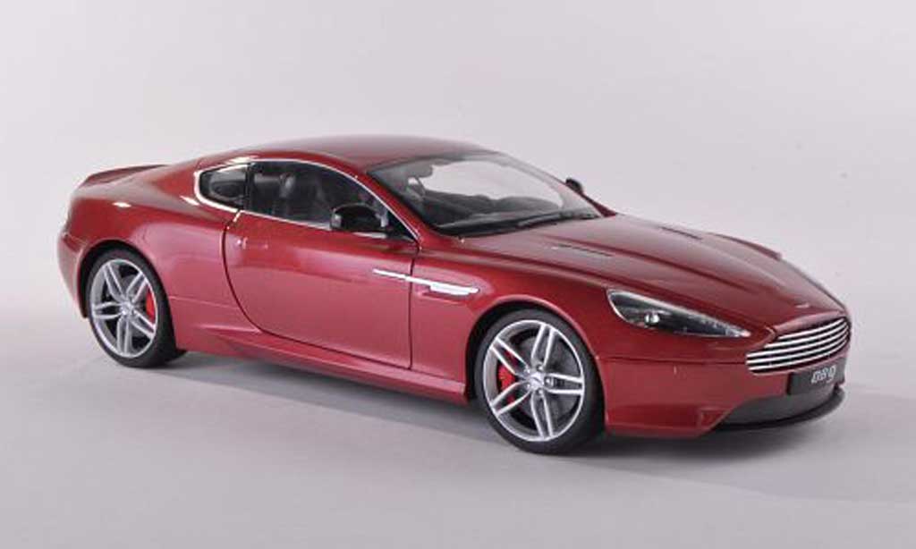 Aston Martin DB9 1/43 Welly Coupe rouge LHD miniature