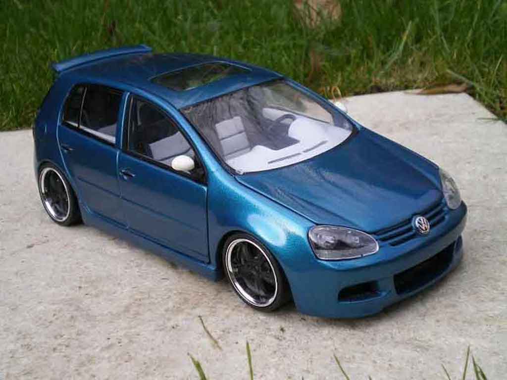 Volkswagen Golf V GTI 1/18 Burago V GTI sportlines tuning modellino in miniatura