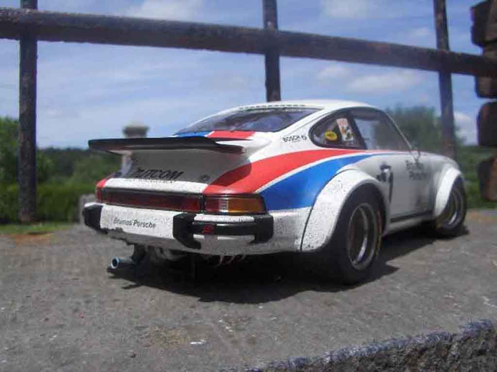 Porsche 934 1/18 Exoto rsr #61 brumos finish line
