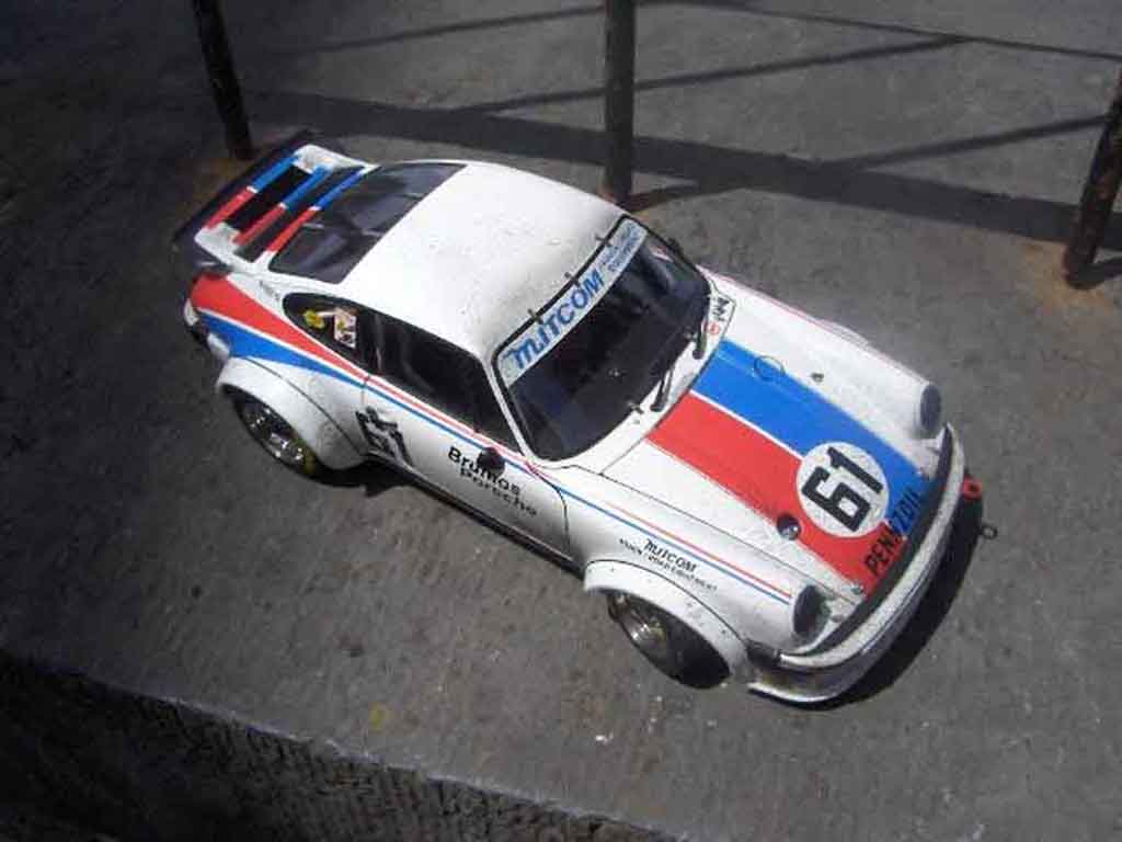 Porsche 934 1/18 Exoto rsr #61 brumos finish line