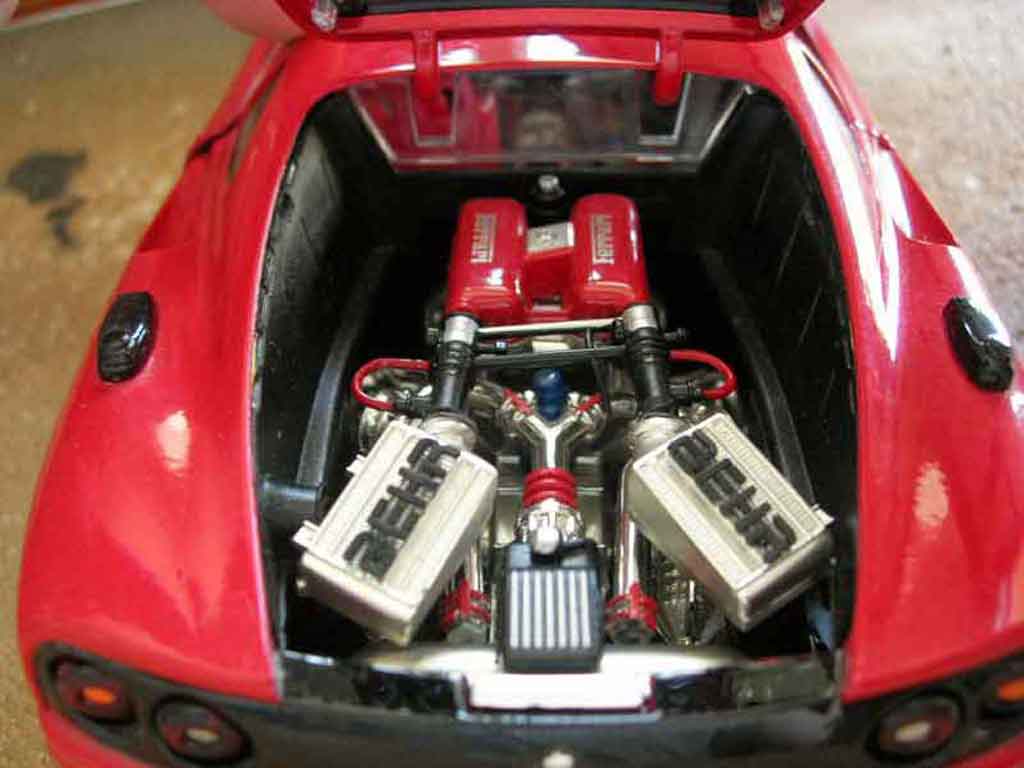 Ferrari 360 Modena 1/18 Burago Modena coupe rouge