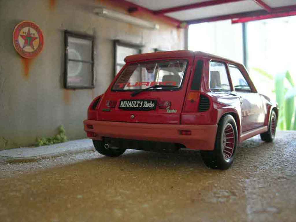 Renault 5 Turbo 1/18 Universal Hobbies Turbo 1 rouge miniature