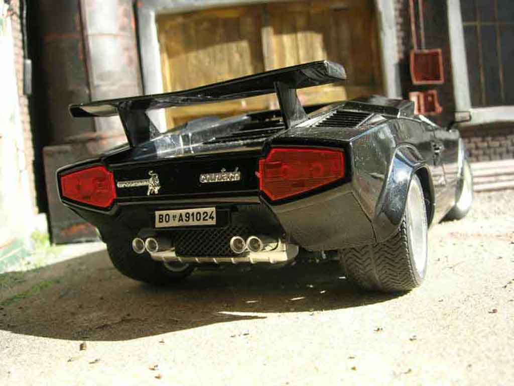 Lamborghini Countach 5000 Quattrovalvole 1/18 Burago 5000 Quattrovalvole noire