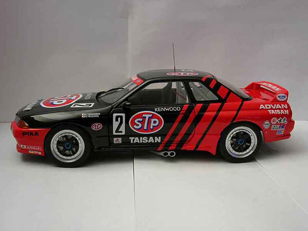 ファンの 日産 1:18 SCALE STP TAISAN R32GT-Rの通販 by yun's shop