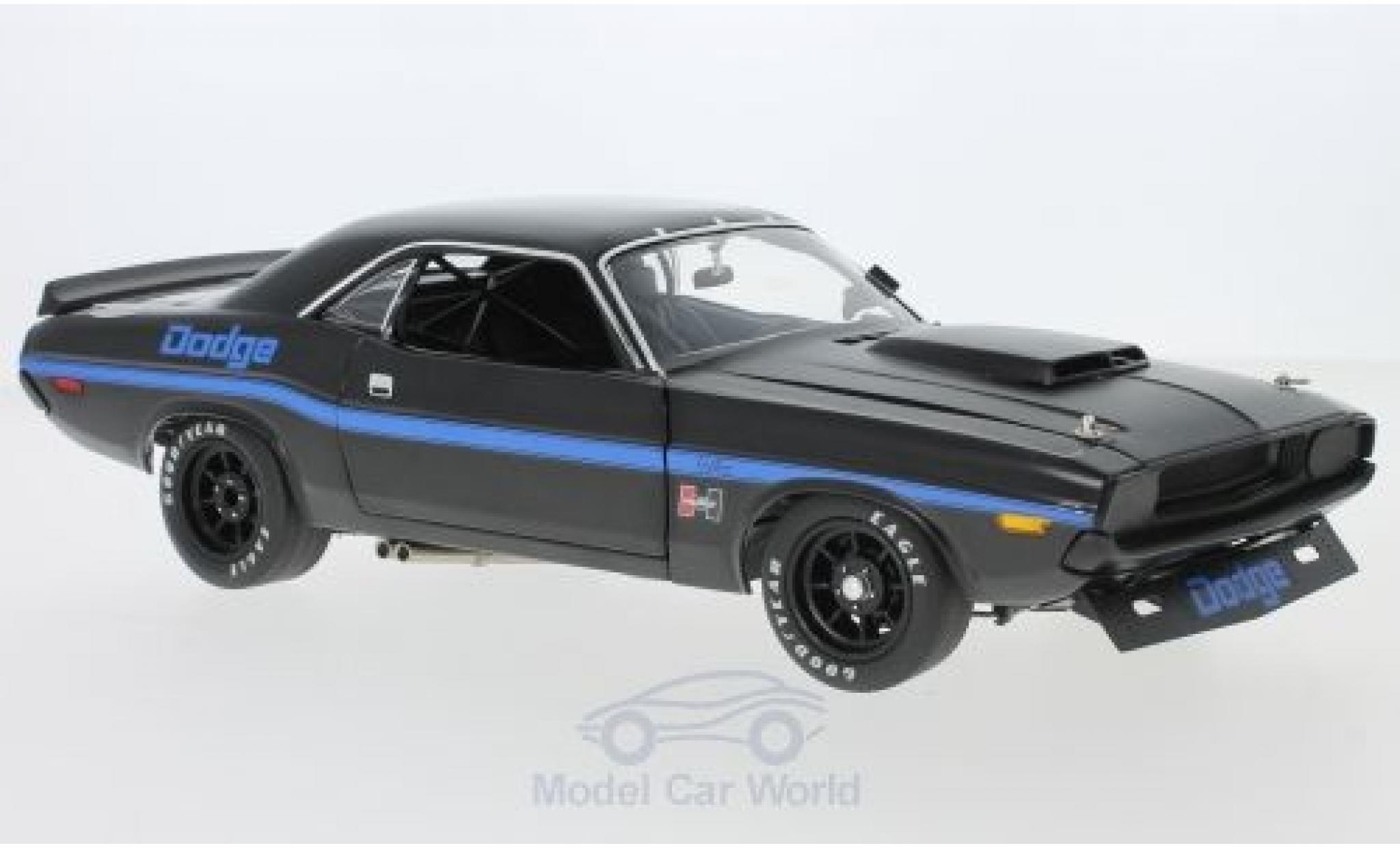 Diecast model cars Dodge Challenger 1/18 ACME Trans Am Street Version  black/blue 1970 