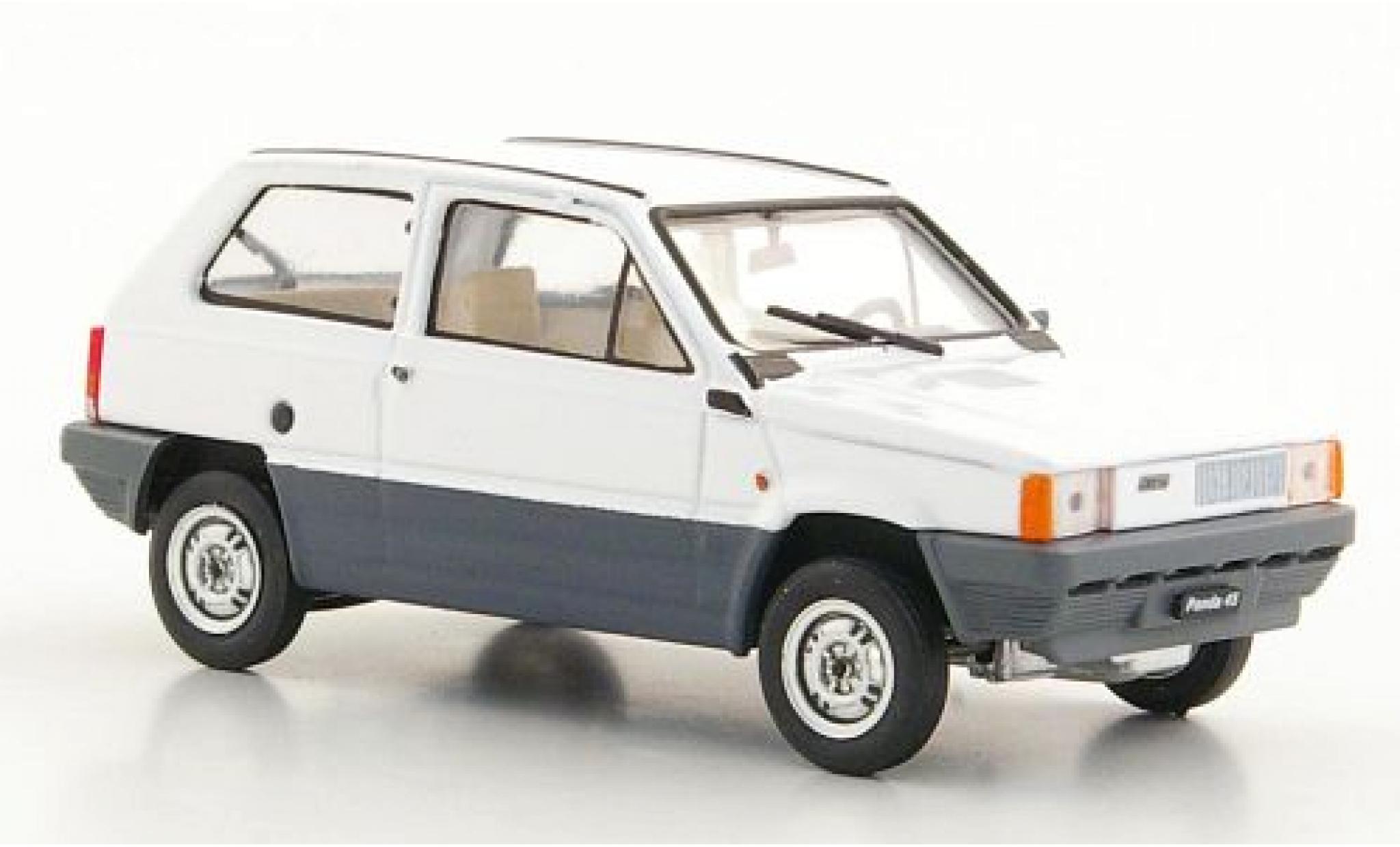 Fiat Panda 1980 1:24 New & Box Diecast model vehicle miniature