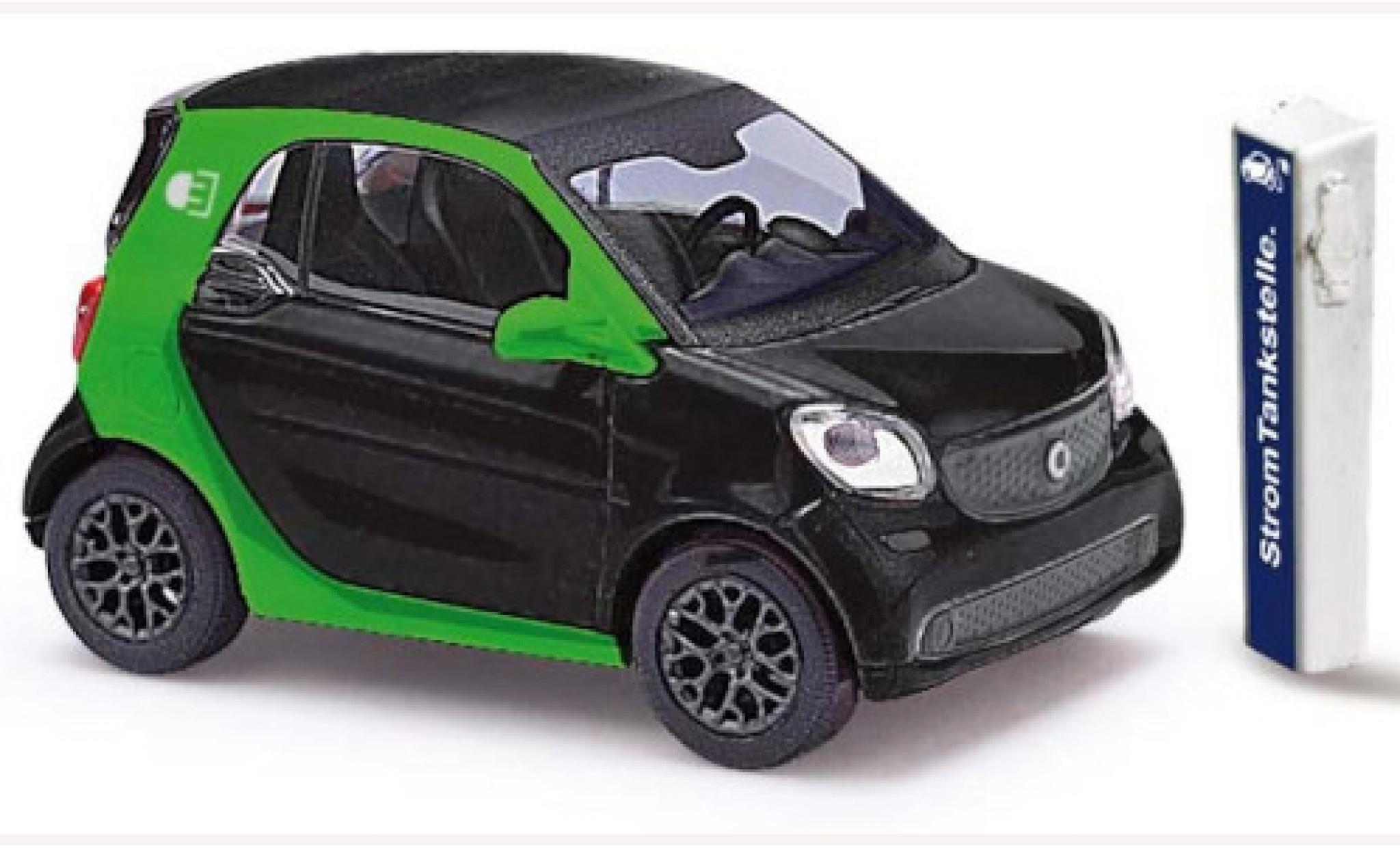 Smart ForTwo 1/87 Busch Fortwo Electric Drive noire 2014