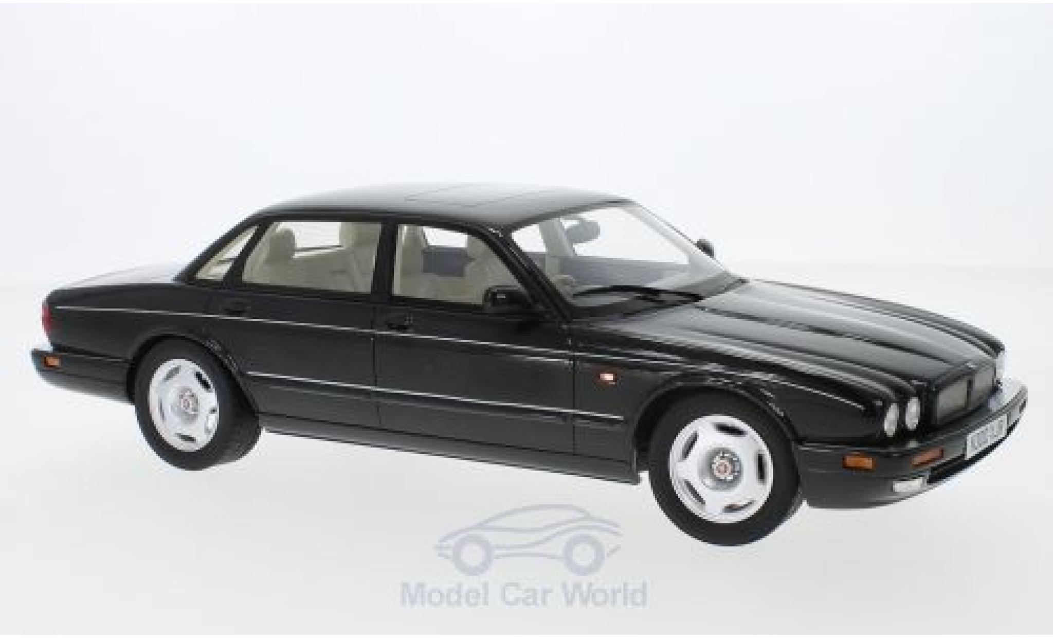 Jaguar XJ 1/18 Cult Scale Models R (X300) metallic-noire RHD 1995