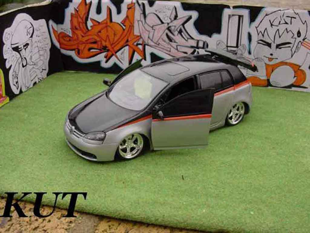 Volkswagen Golf V GTI 1/18 Burago V GTI suspensions pneumatiques tuning miniature