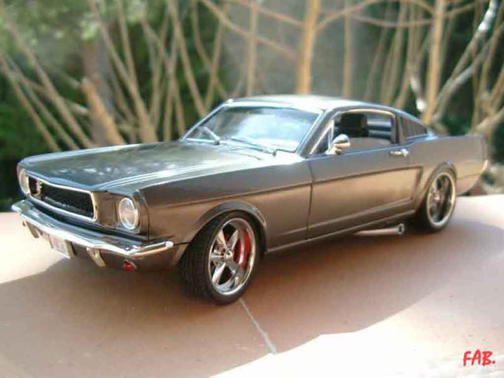 Ford Mustang 1965 1/18 Jouef 1965 coupe fastback