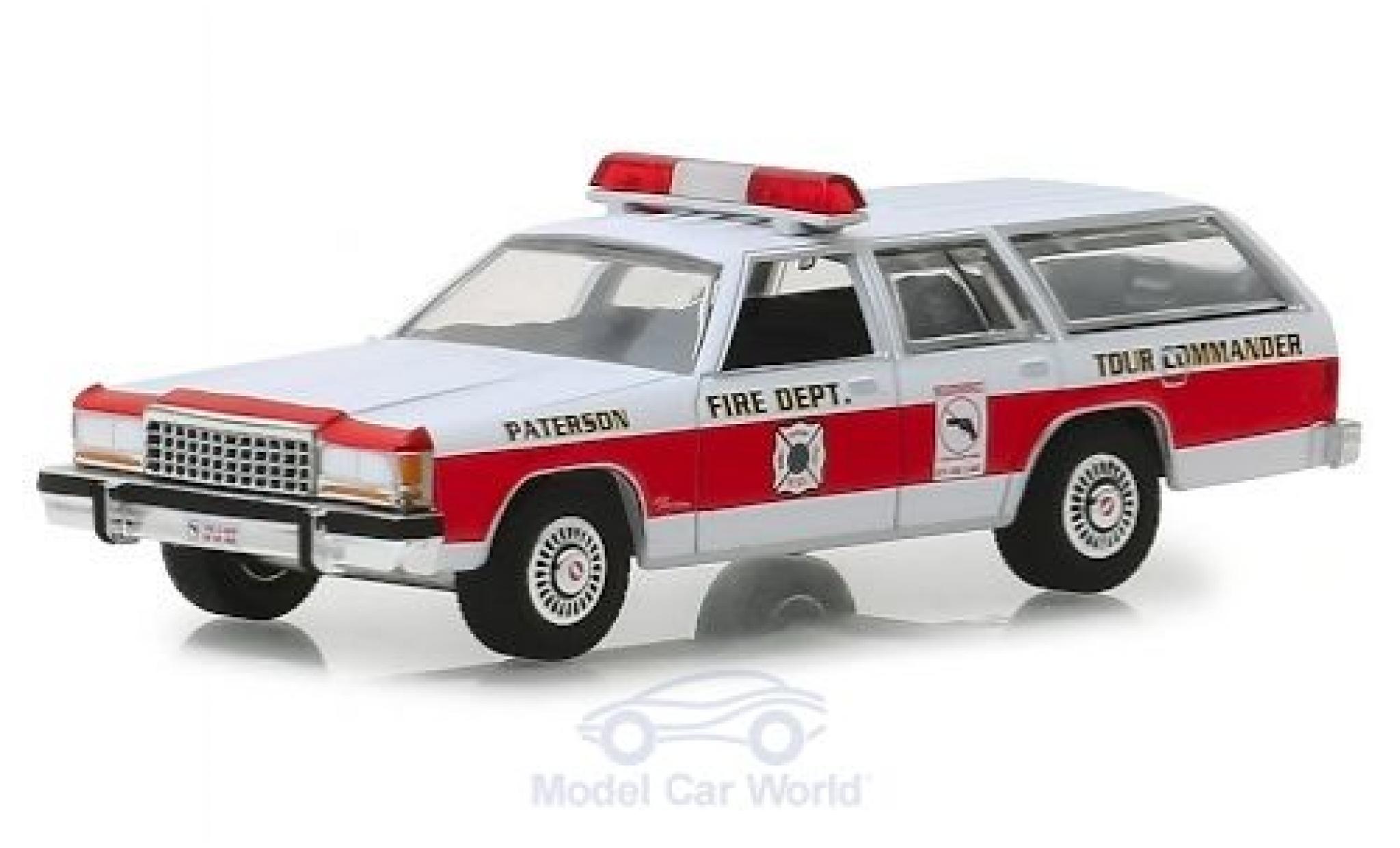 Ford LTD 1/64 Greenlight Crown Victoria Wagon Paterson Fire Department 1985