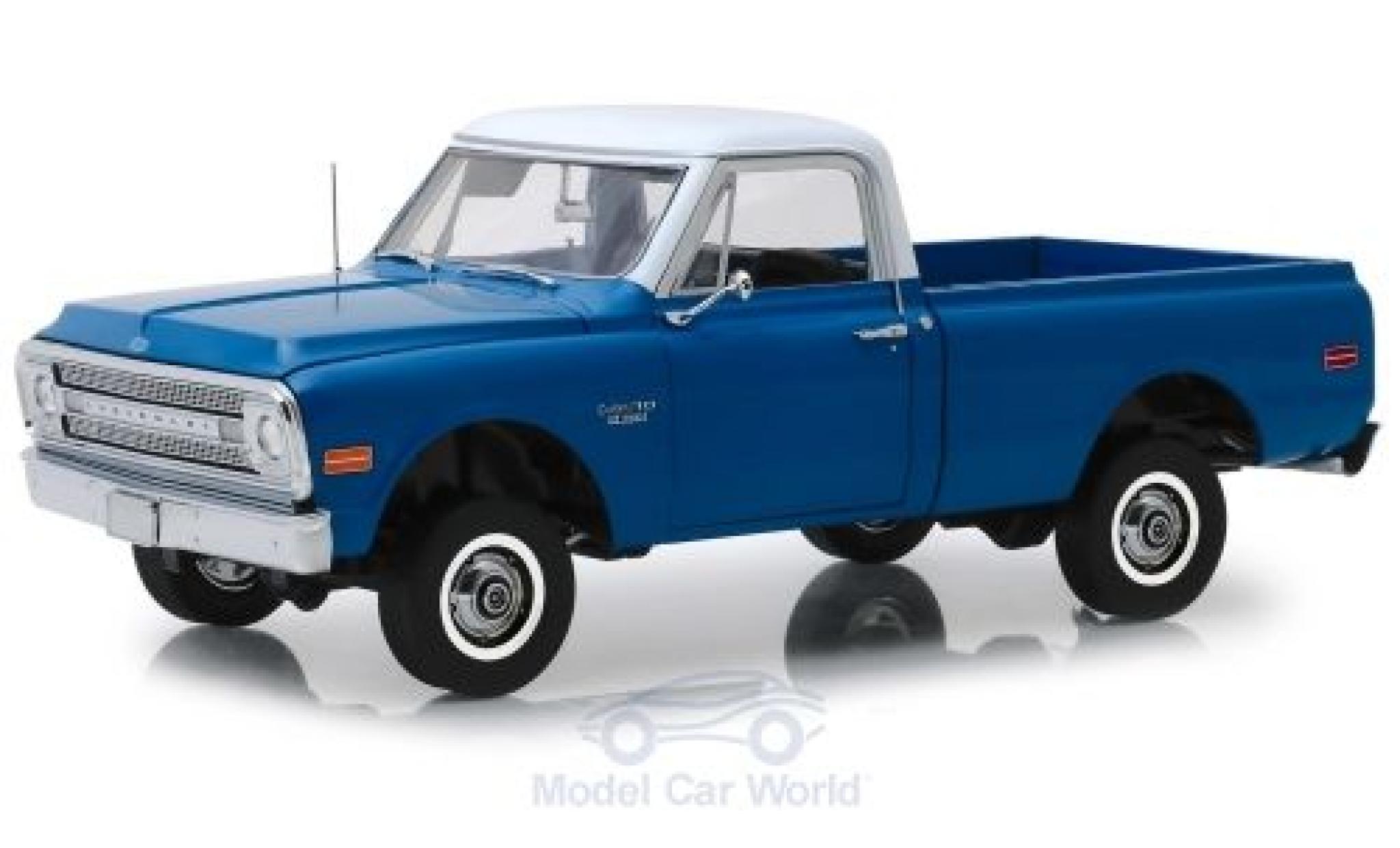 Chevrolet C-10 1/18 Highway 61 Pick Up bleue/blanche 1970 with Lift Kit