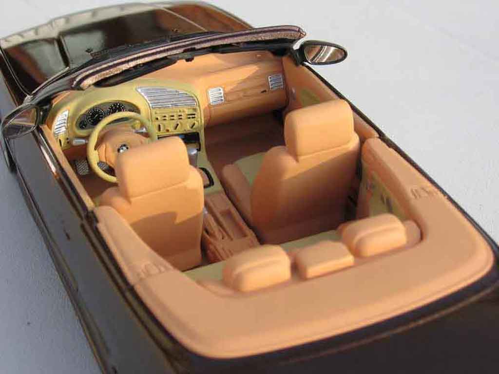 Bmw M3 E36 cabriolet 1/18 Ut Models jantes e92 interieur cuir biton