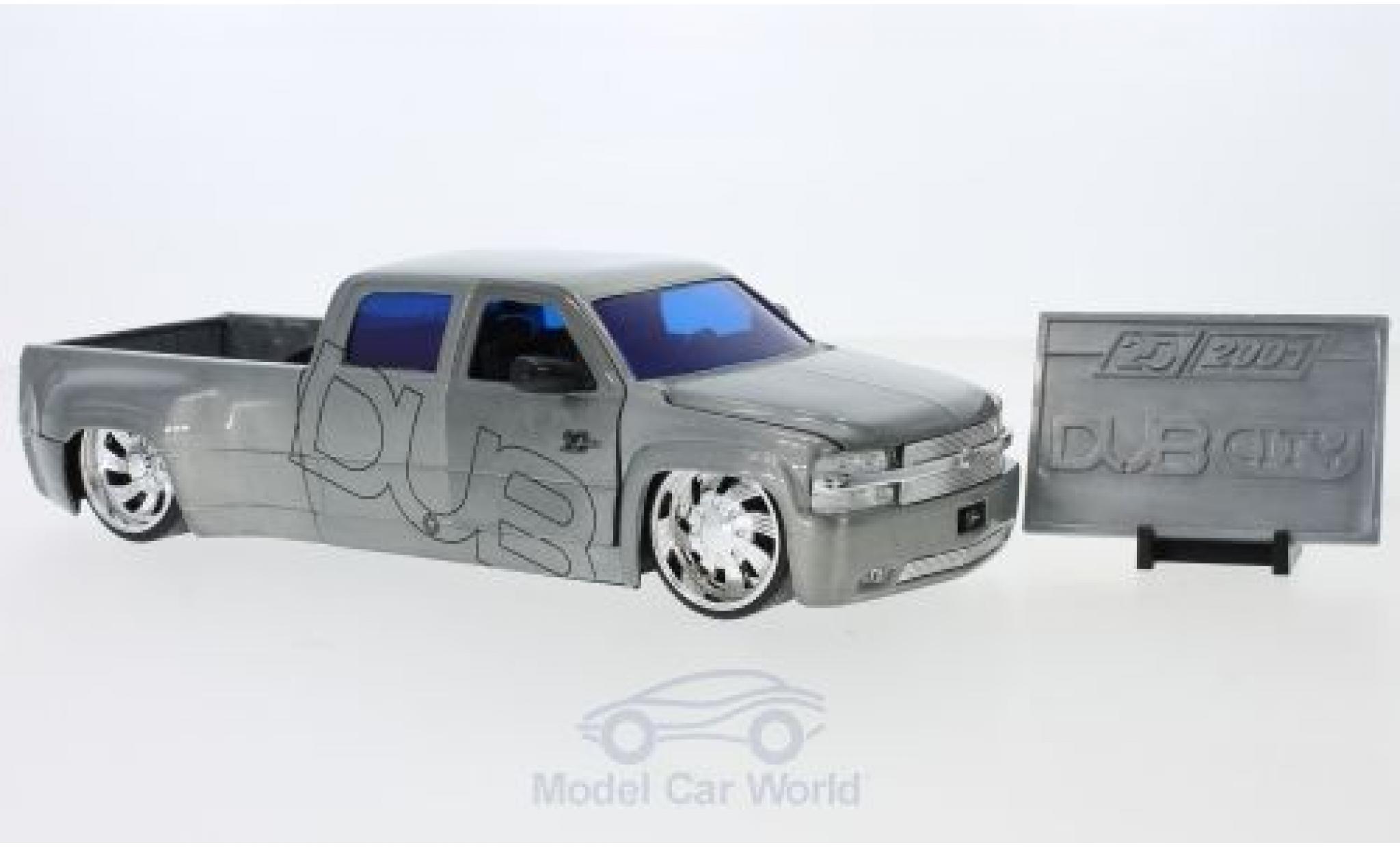 Diecast model cars Chevrolet Silverado 1/24 Jada Toys Dooley grey