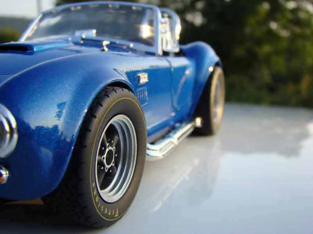 Shelby Ac Cobra 1/18 Road Signature 427 s/c bleue jantes gmp