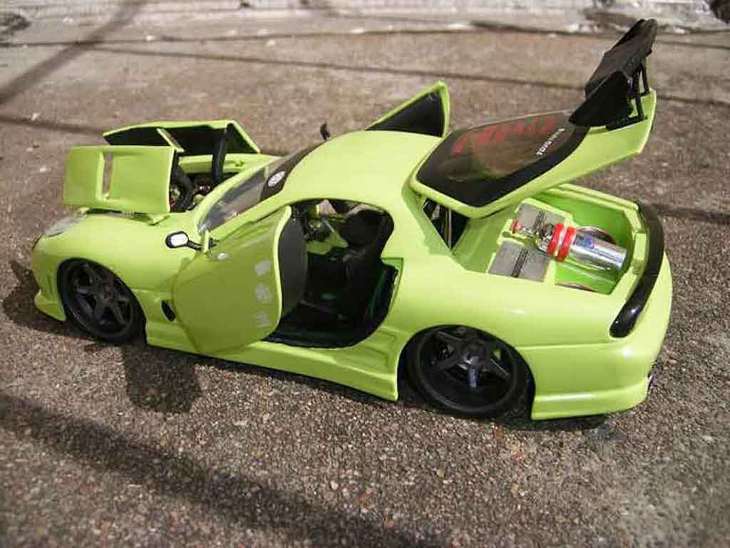 Mazda RX7 1/18 Jada Toys Toys grun