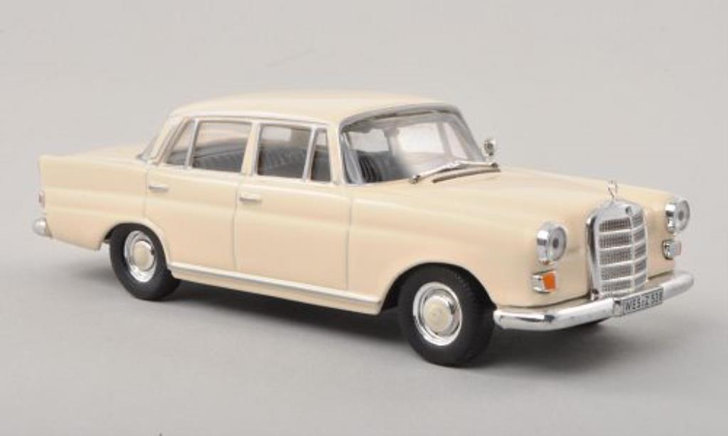 Mercedes 200 1/43 WhiteBox D (W110) beige 1965 miniature