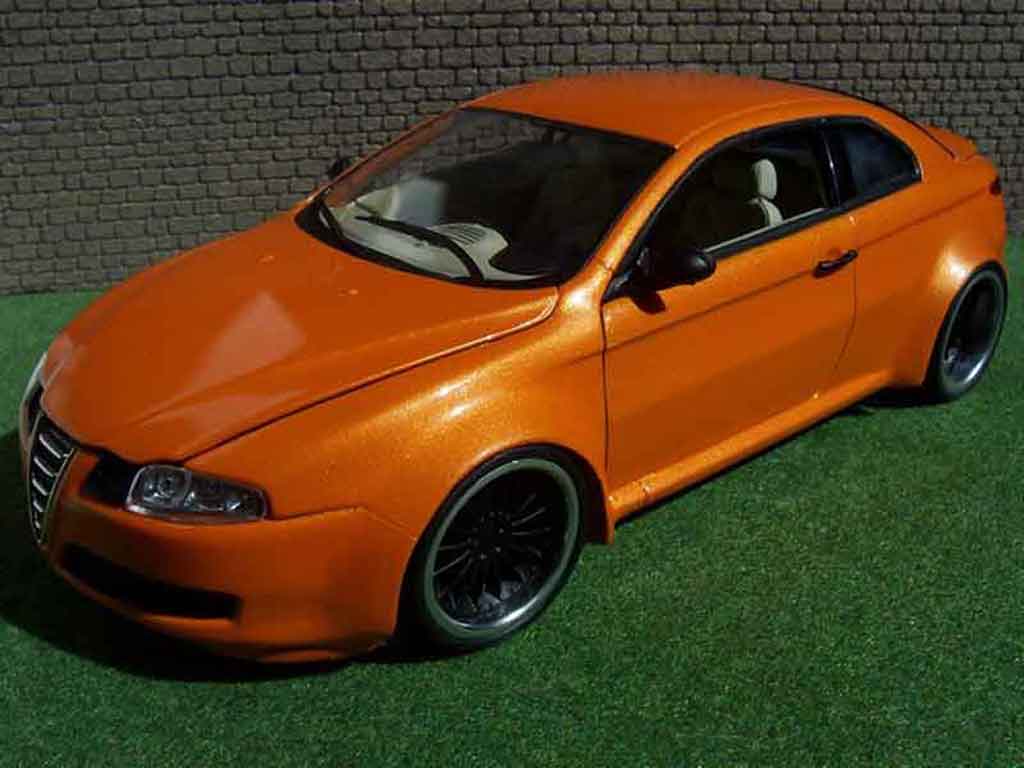 Alfa Romeo GT 1/18 Welly kit large orange mecanique mtk18 tuning diecast model cars