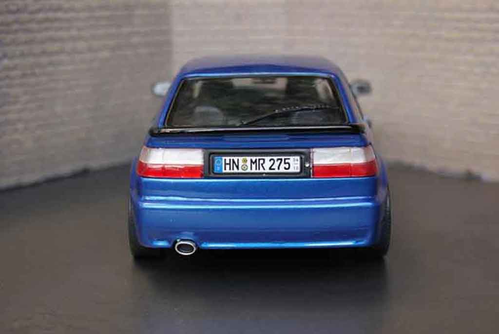 Volkswagen Corrado VR6 1/18 Revell VR6 bleu metallized