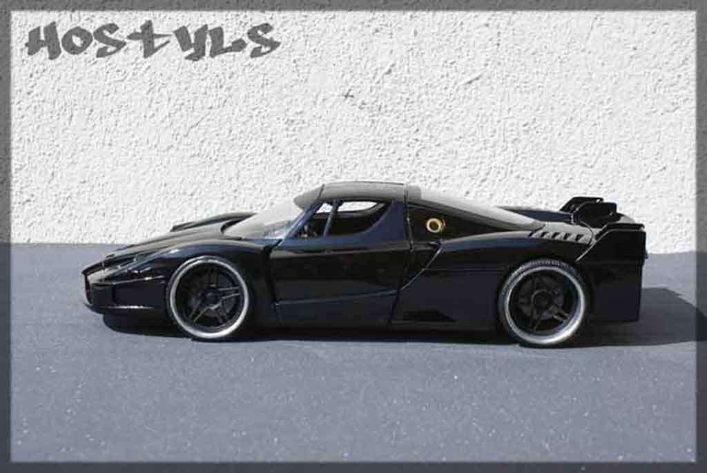 Ferrari Enzo FXX 1/18 Hot Wheels street racing black