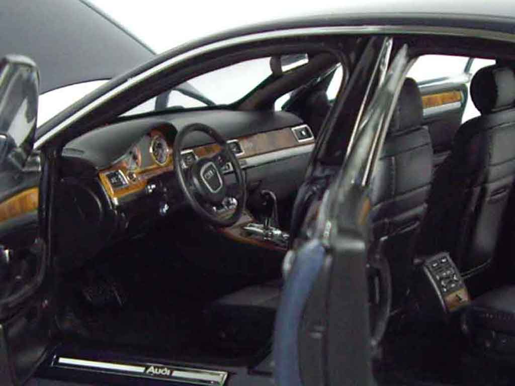 Audi A8 4.2 TDI 1/18 Norev 4.2 TDI bleu fonce jantes bords larges