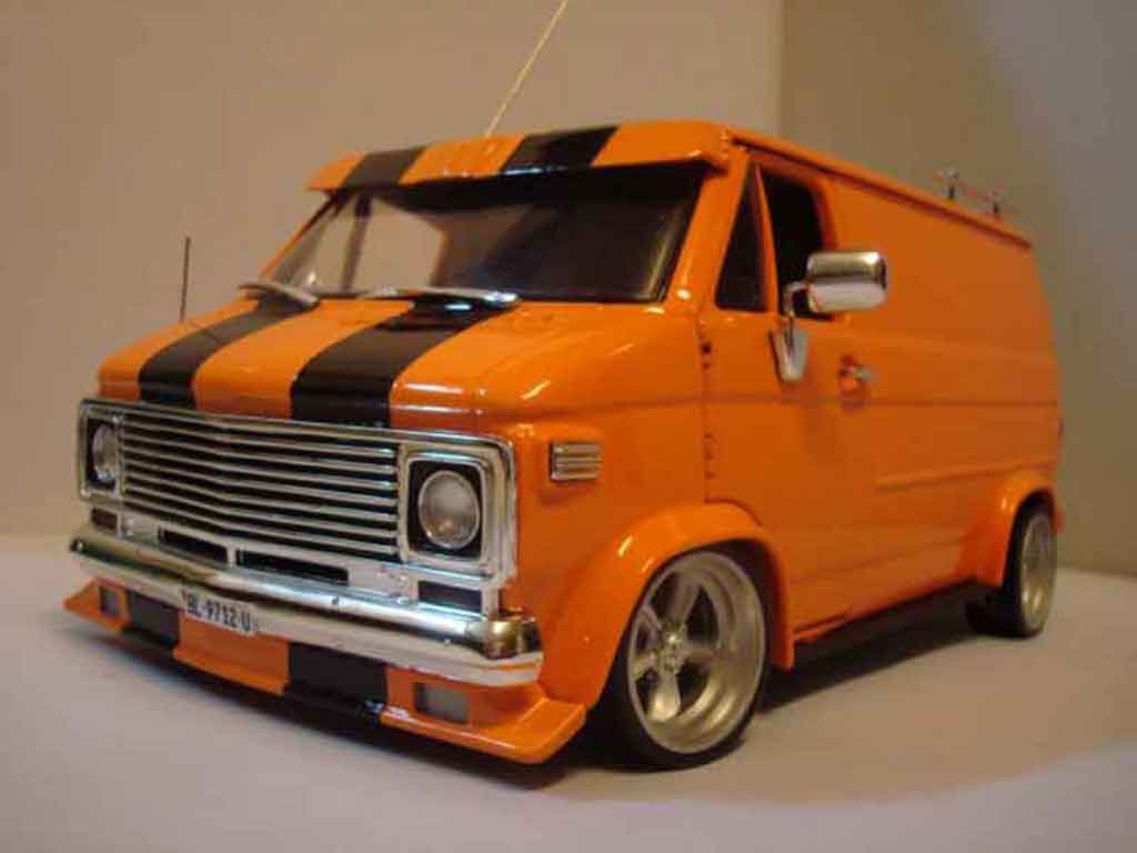 Chevrolet Van 1/18 Highway 61 orange
