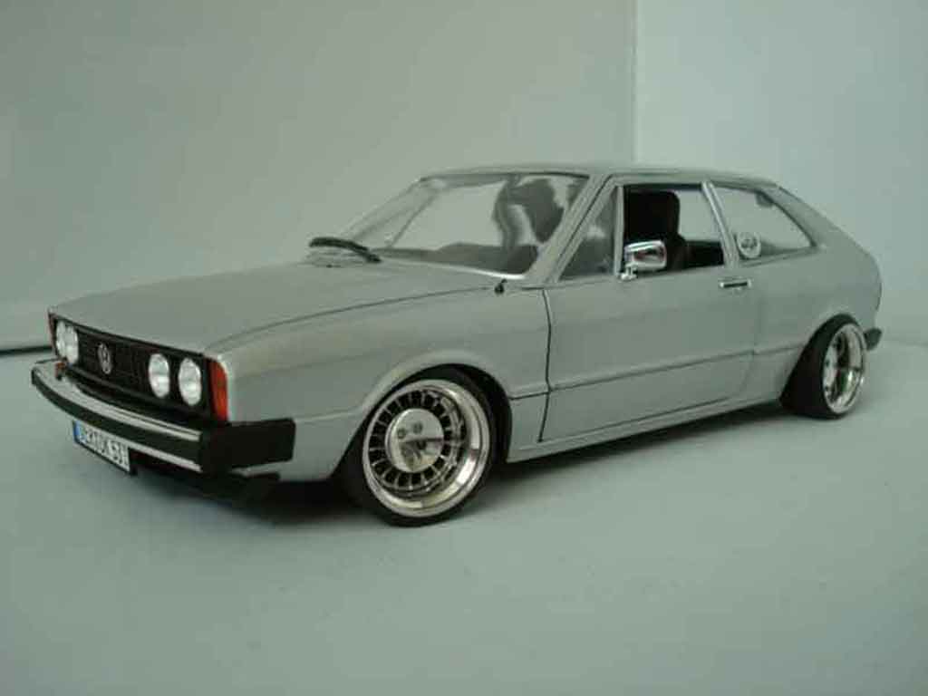 Volkswagen Scirocco GTI 1/18 Revell GTI grise tuning miniature