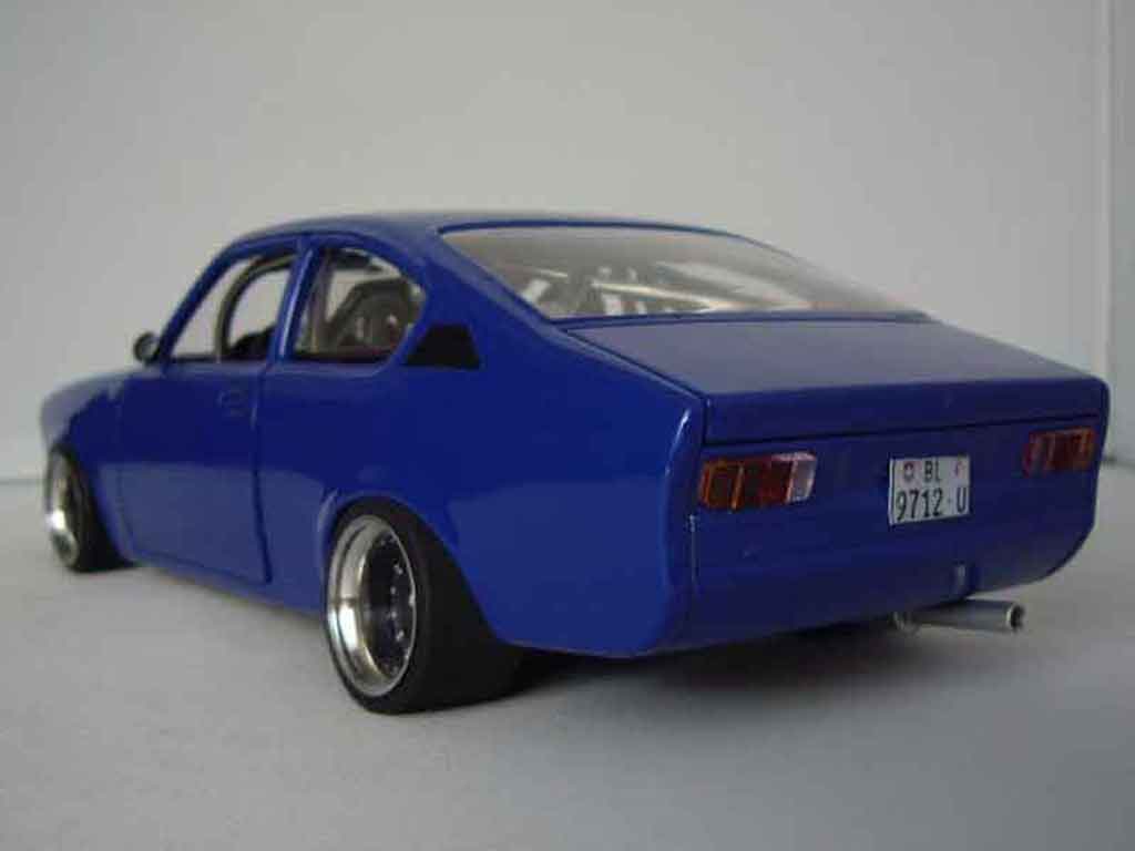 Opel Kadett coupe 1/18 Minichamps coupe sr 1976 blue