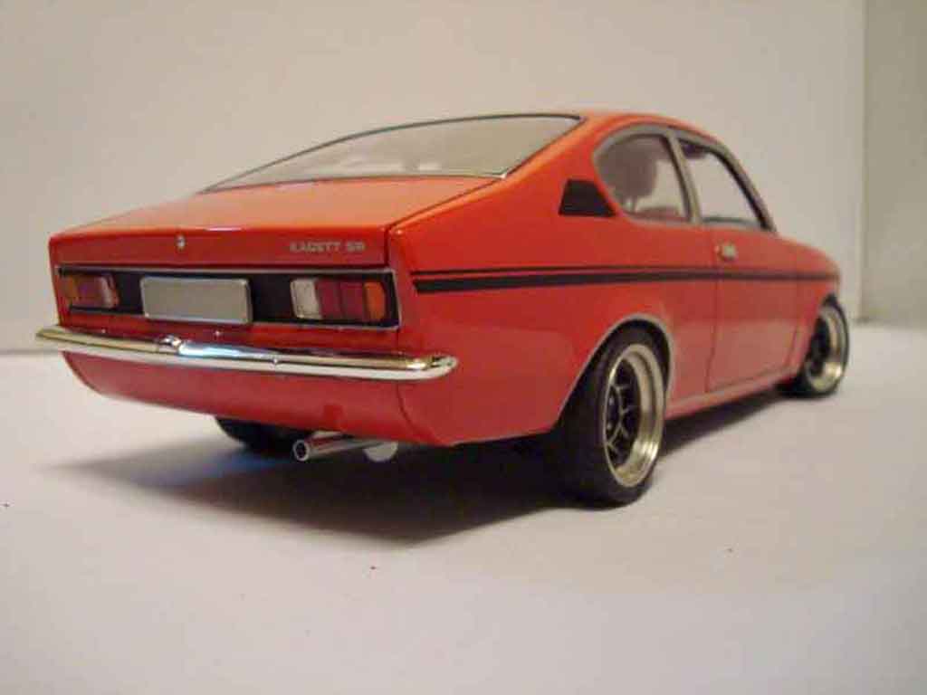 Opel Kadett coupe 1/18 Minichamps coupe sr 1976 rouge