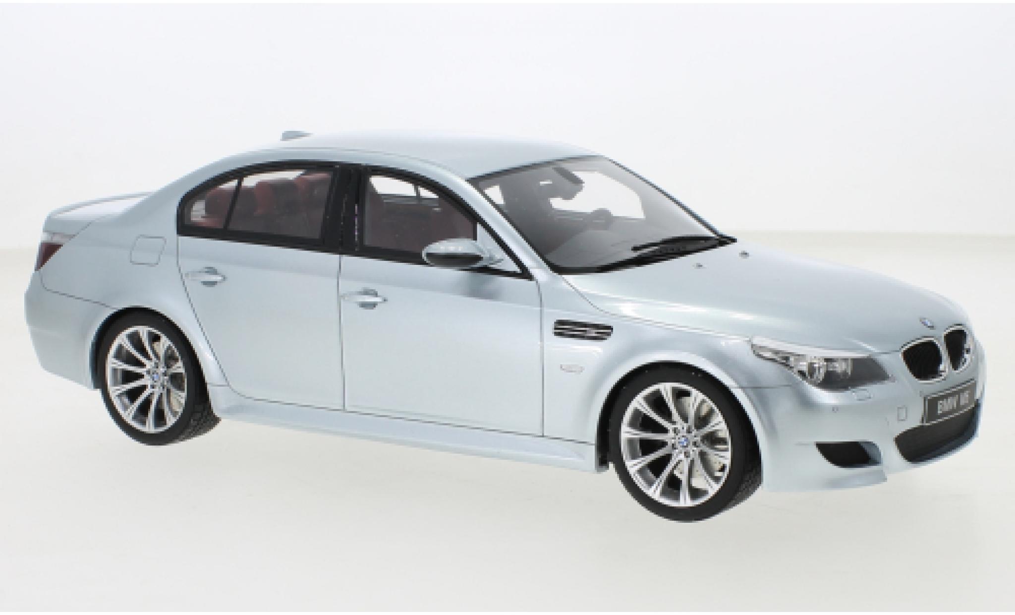 Voiture Miniature M5 (1:18)