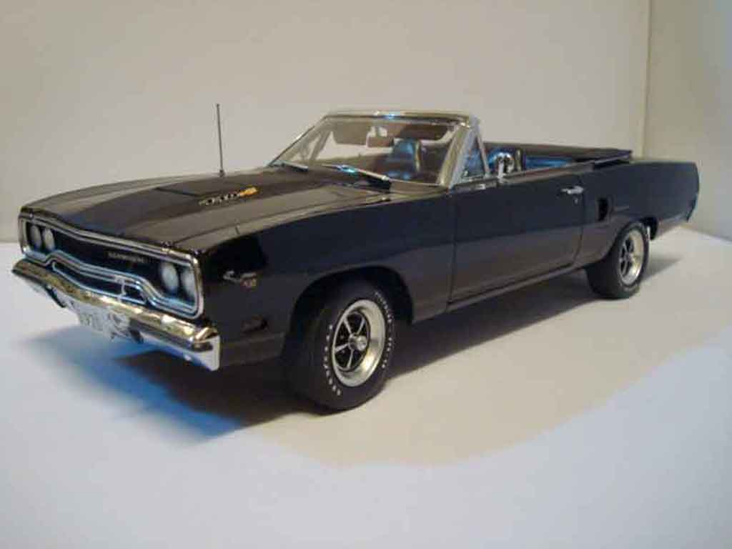 Plymouth GTX 1/18 GMP roadrunner 440+6 black 1970 limited edition of 1250 diecast model cars