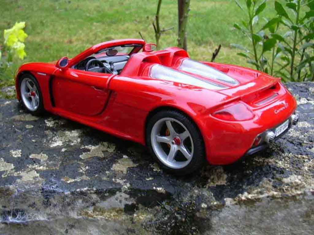 Porsche Carrera gt 2005 красная