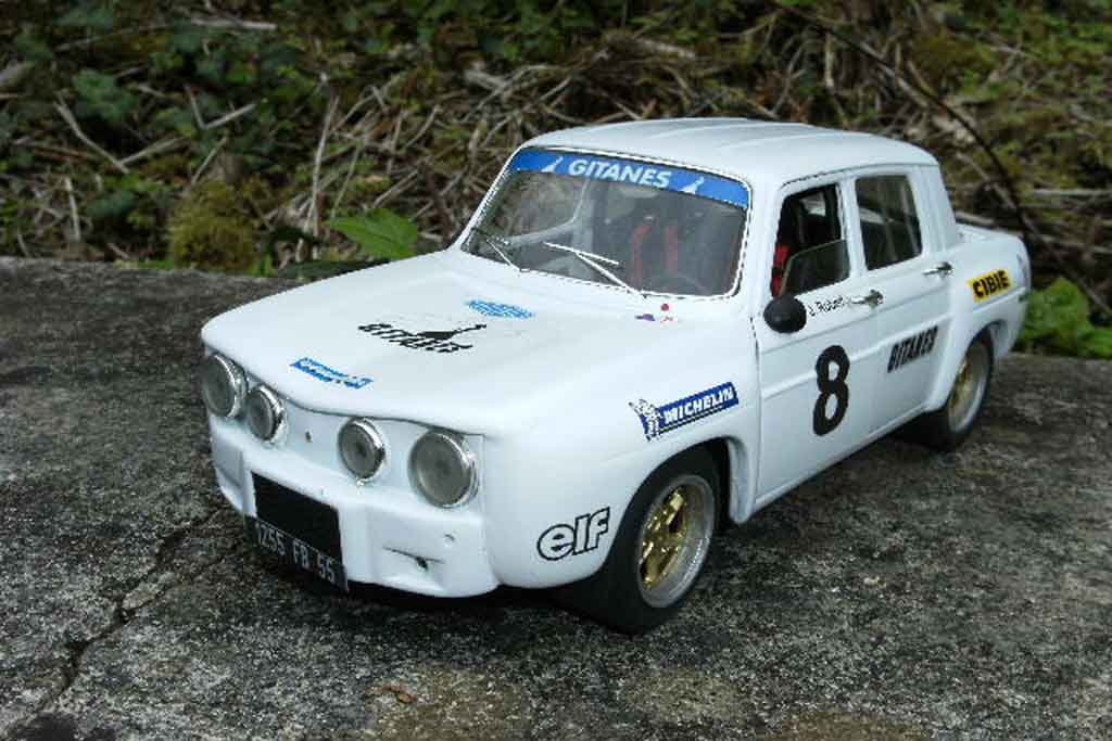 Renault 8 Gordini 1/18 Solido Gordini blanche jantes larges et kit carrosserie dinacar tuning miniature