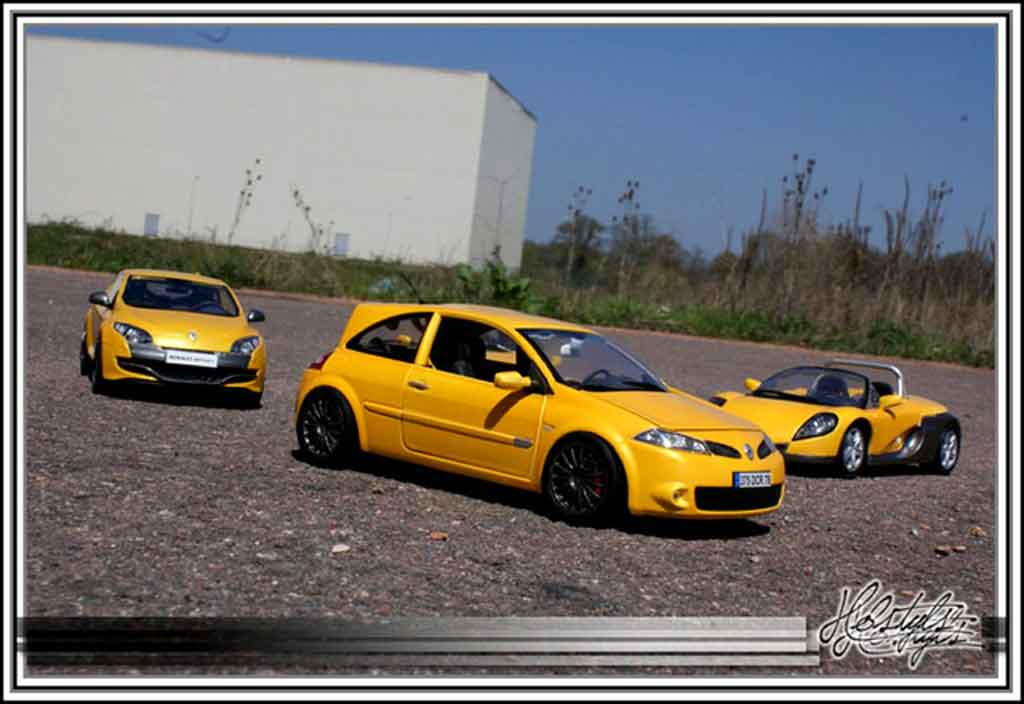 Renault Megane Sport 1/18 Burago Sport rs giallo siryus tuning modellino in miniatura