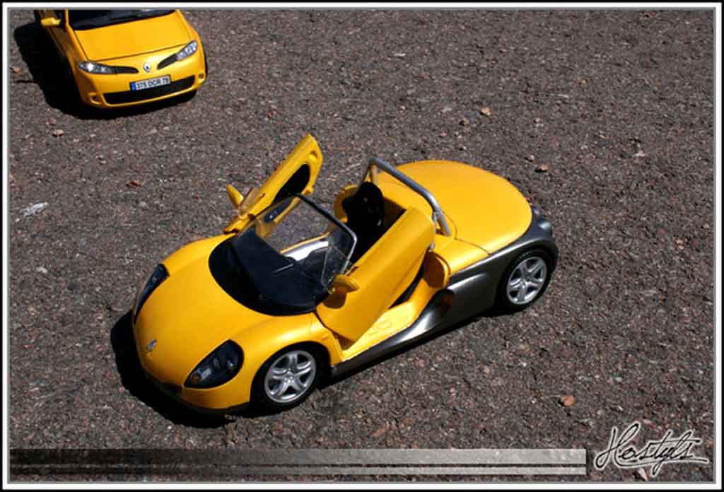 Renault Spider 1/18 Anson yellow sirius