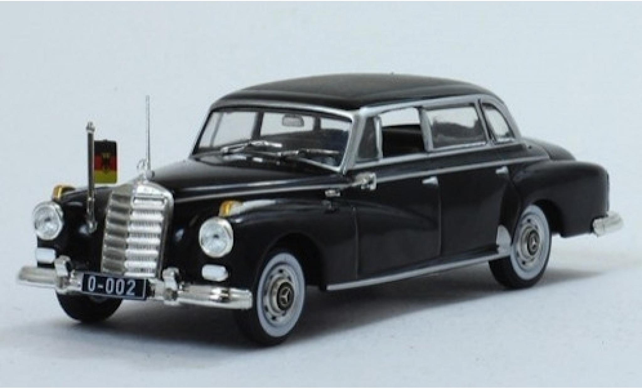 Mercedes 300 1/43 SpecialC 115 d black 1957 ohne Vitrine