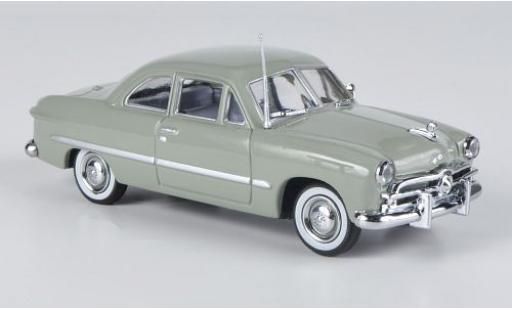 Ford Custom 1/43 American Heritage Models hellverte 1949 2-Door miniature