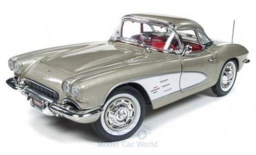 Chevrolet Corvette 1/18 Auto World Convertible metallic-beige/white 1961 diecast model cars