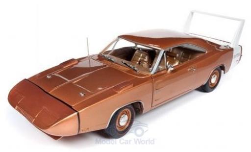 Dodge Charger 1/18 Auto World Daytona bronze/blanche 1969 miniature