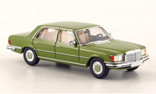Mercedes 450 1/87 Brekina SEL (W116) verte miniature