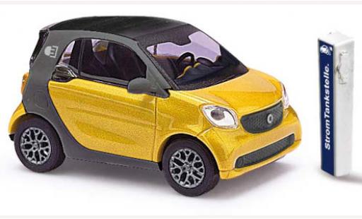 Smart ForTwo 1/87 Busch Fortwo Electric Drive gold 2014 miniature