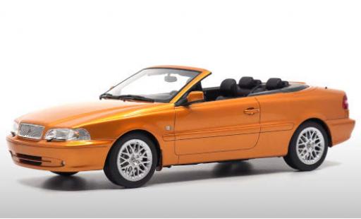 Volvo C70 1/18 DNA Collectibles Cabriolet metallic-orange modellautos