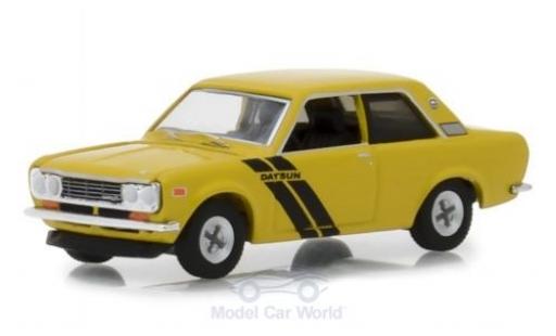 Datsun 510 1/64 Greenlight dunkeljaune 1972 miniature