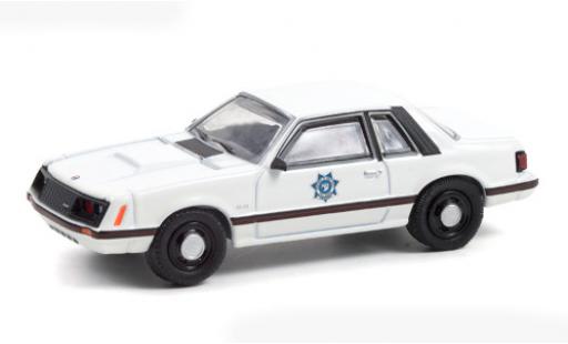 Ford Mustang 1/64 Greenlight SSP bianco/Dekor Arizone Department of Public Safety 1982 modellino in miniatura
