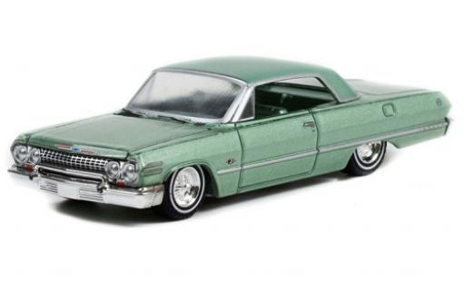 Chevrolet Impala 1/64 Greenlight Lowrider metallise green 1963 diecast model cars